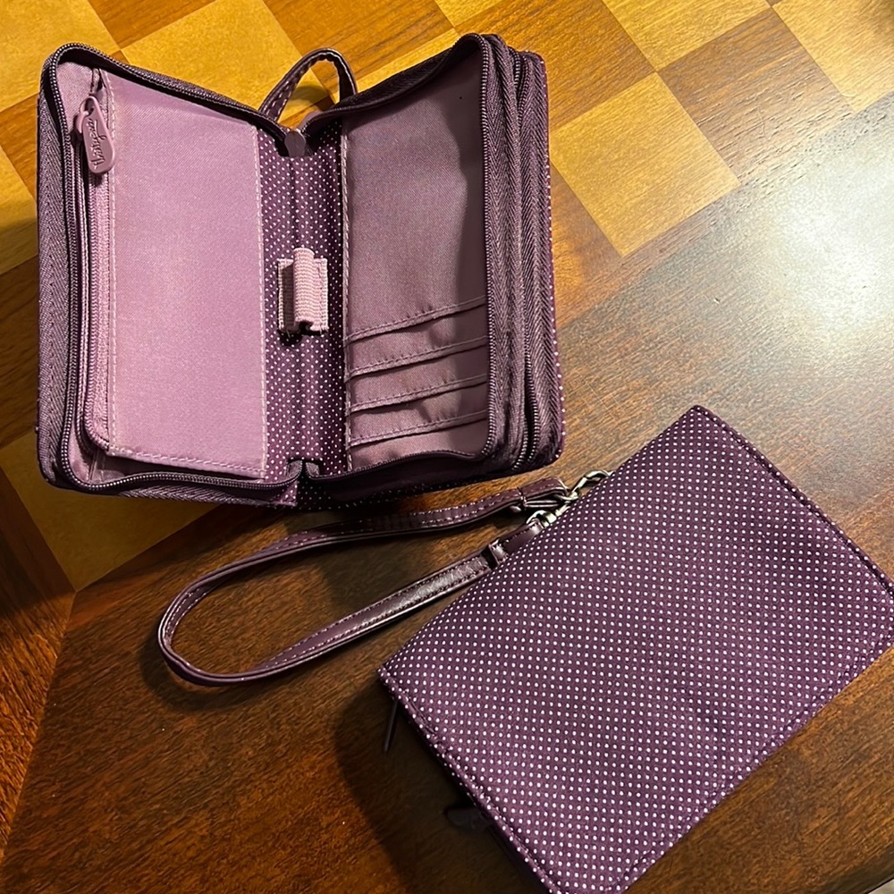 Thirty-one Every-Day Wristlet wallet